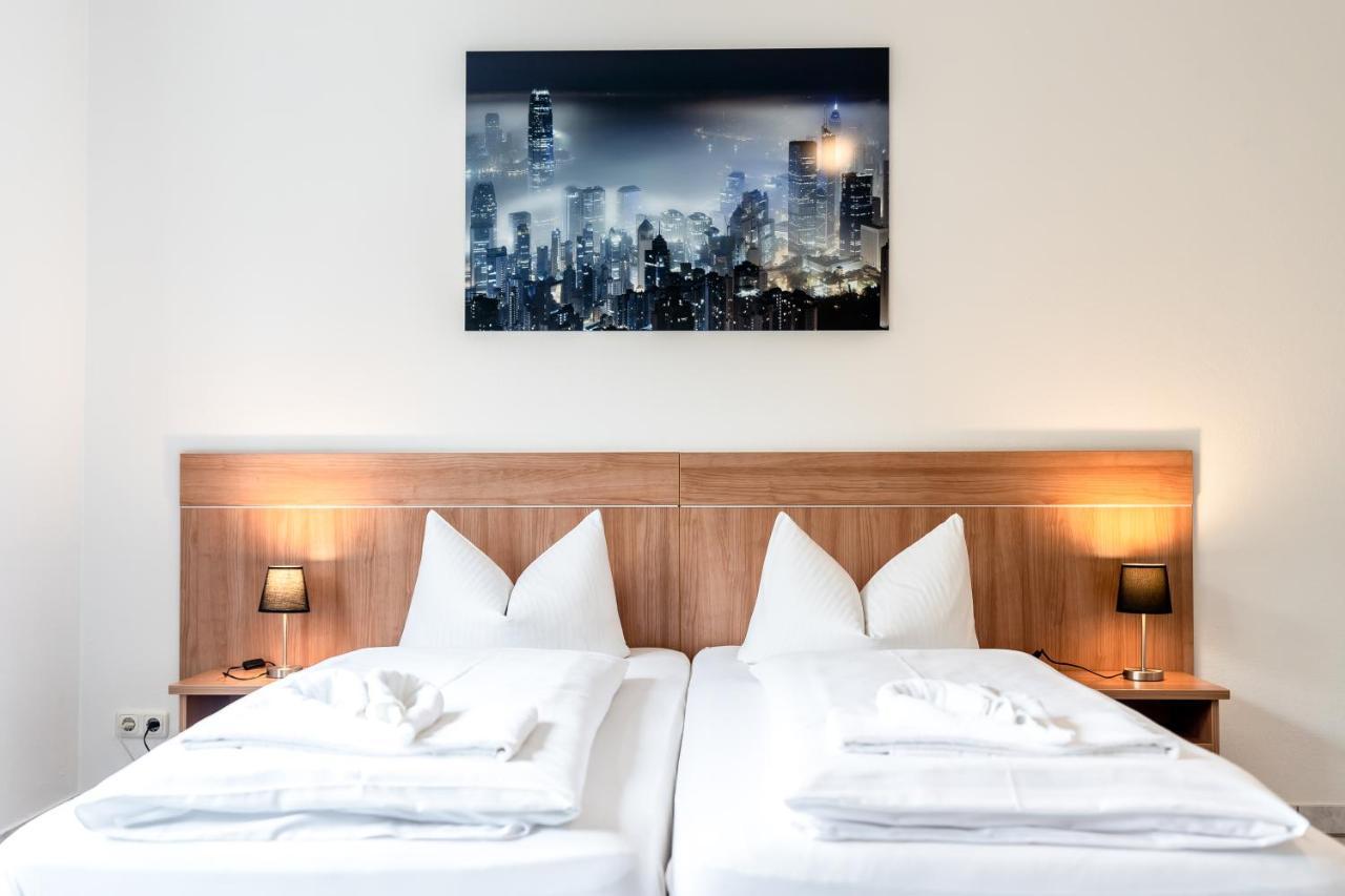 Hotel Fresh Inn Unterhaching Esterno foto
